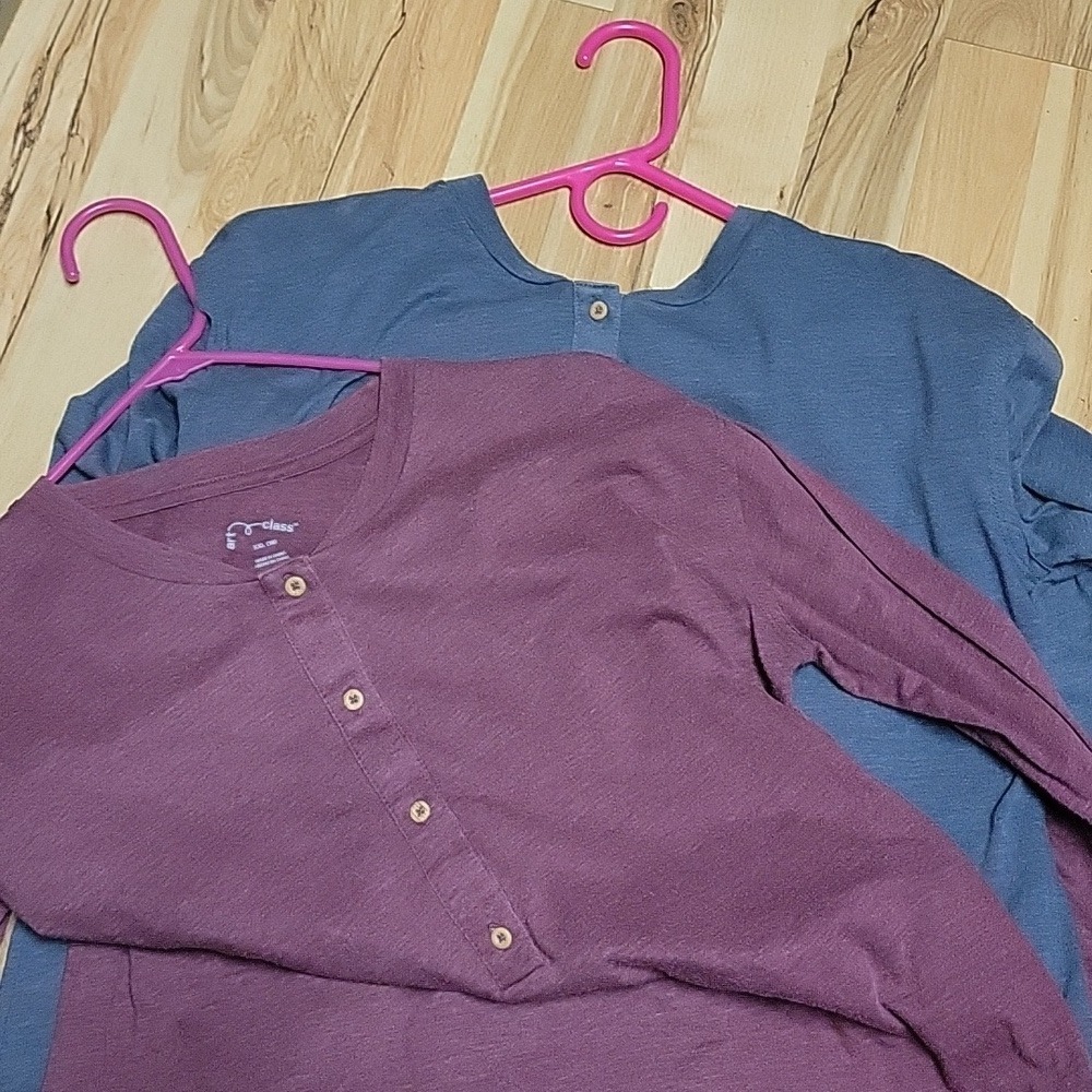 Target Brand art class long sleeve shirts set of 2 blue and burgundy size XXL 18